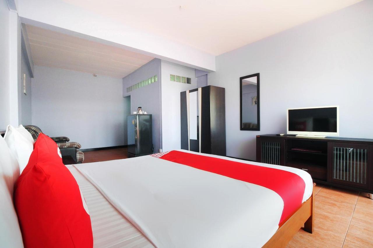 Oyo 963 Sunshine Guesthouse Pattaja Kültér fotó
