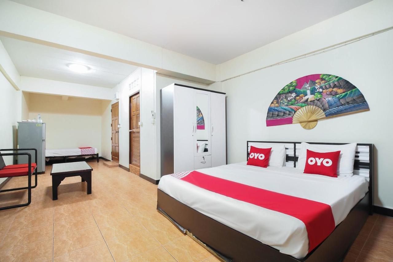 Oyo 963 Sunshine Guesthouse Pattaja Kültér fotó