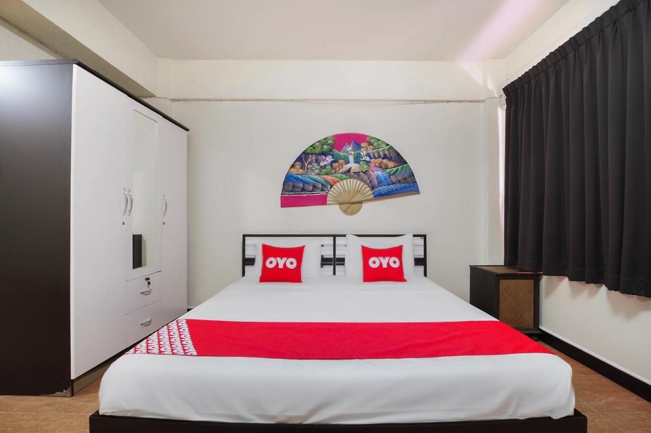 Oyo 963 Sunshine Guesthouse Pattaja Kültér fotó