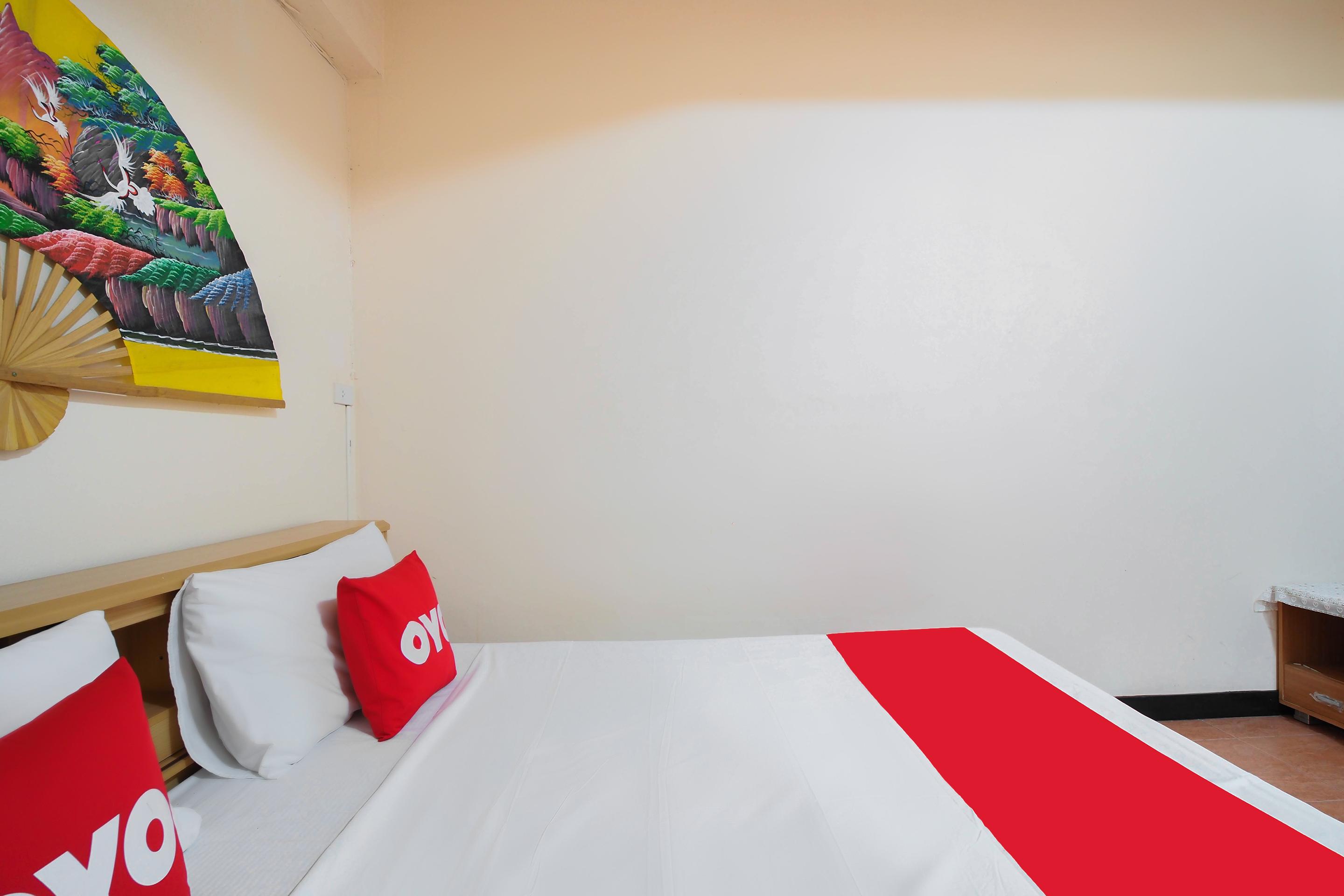 Oyo 963 Sunshine Guesthouse Pattaja Kültér fotó