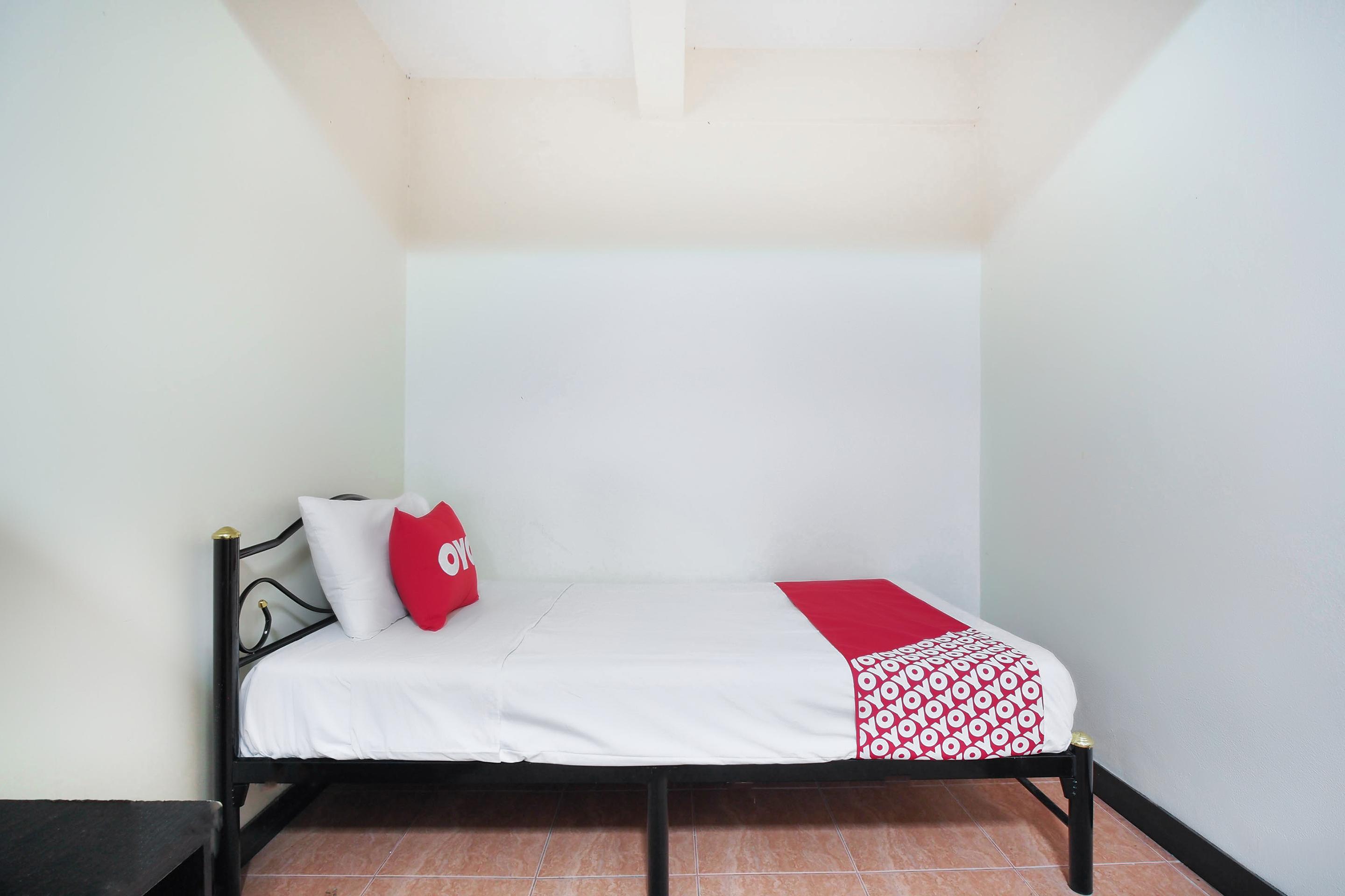 Oyo 963 Sunshine Guesthouse Pattaja Kültér fotó